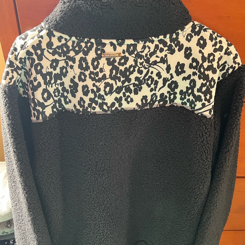 Lilly Pulitzer Wallen Sherpa half zip.  BlackSherpa Pullover with Floral Accents